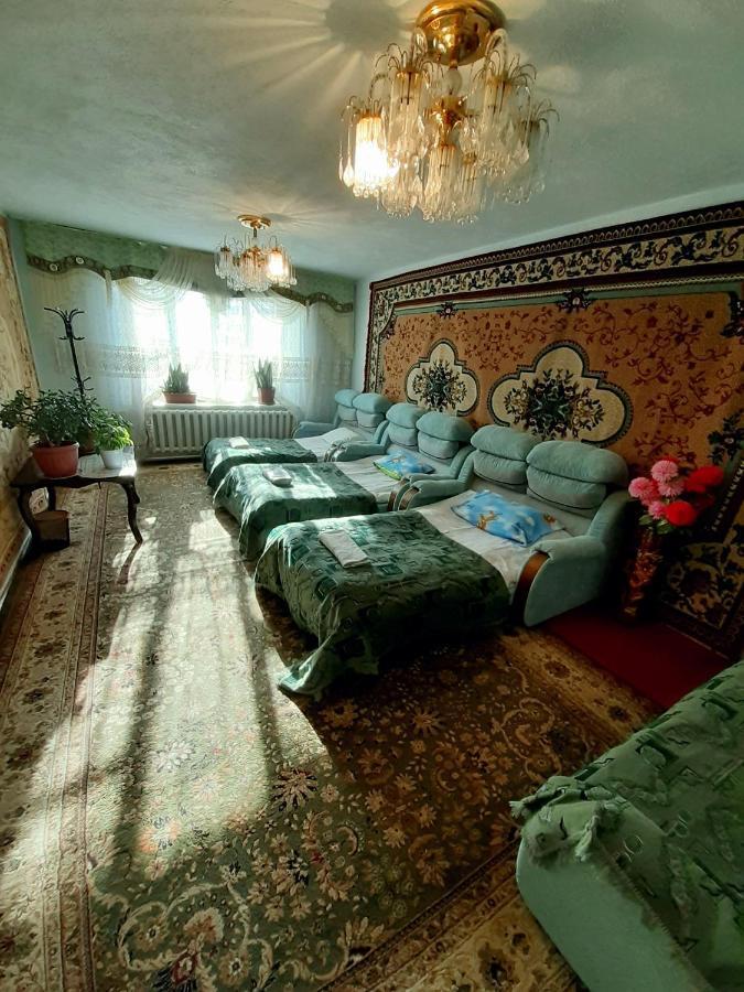 Guesthouse Kishimzhan Talas Exteriör bild