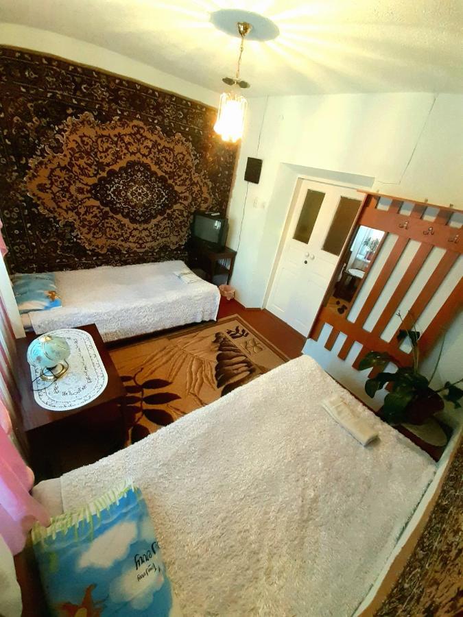 Guesthouse Kishimzhan Talas Exteriör bild